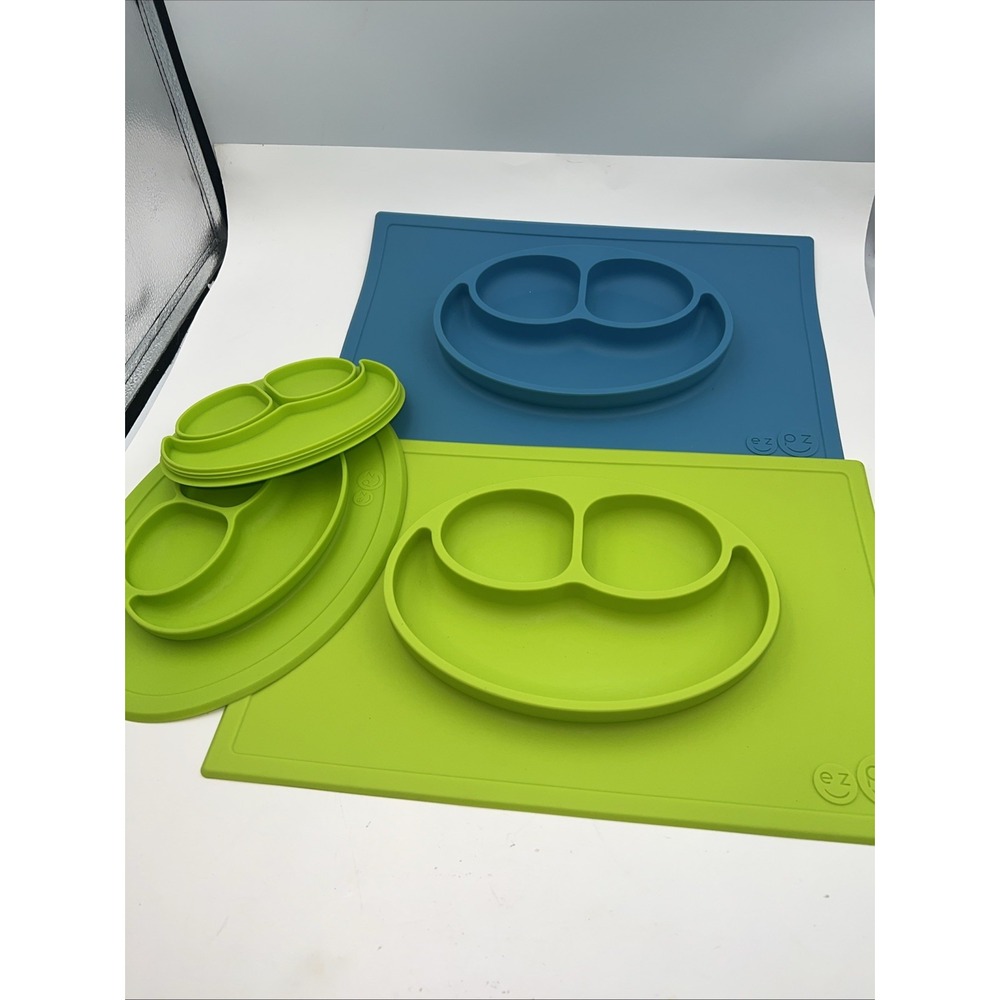 EZ PZ Silicone Set of 3 Feeding Mats &‎ 1 Lid - Happy Mats 1 blue, 2 green